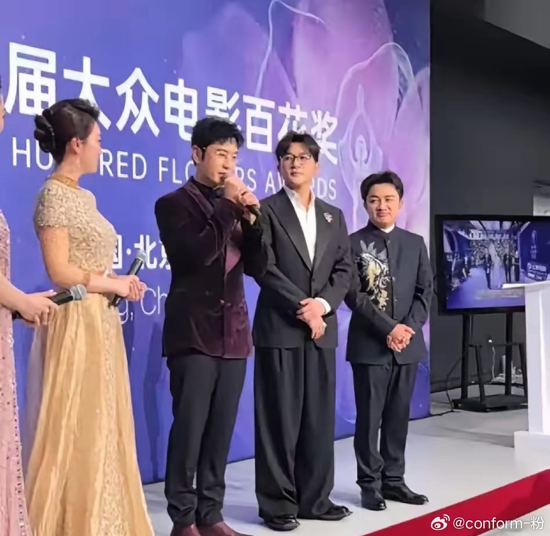 还是王祖蓝最真实，这条一条热评能承包我一年的笑点。有一说一，男明星身高这事儿，跟