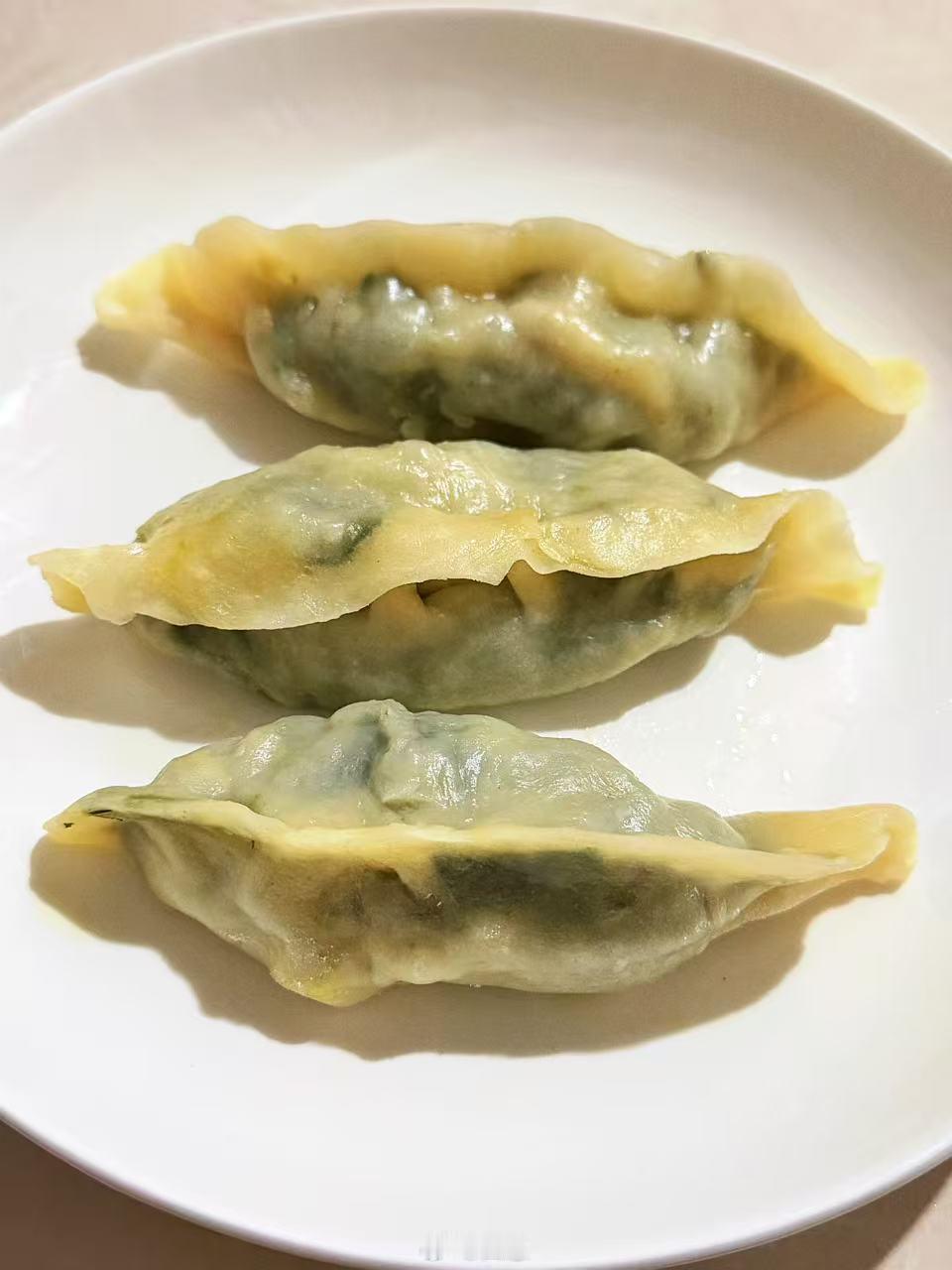 饺子是蒸好了关注点全在手上了