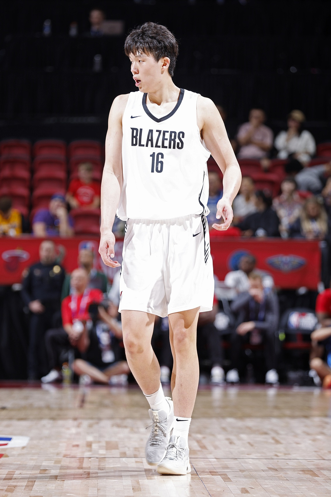 朱芳雨: 年轻人抱怨教练不信任 我反问“你给教练信任理由了吗”