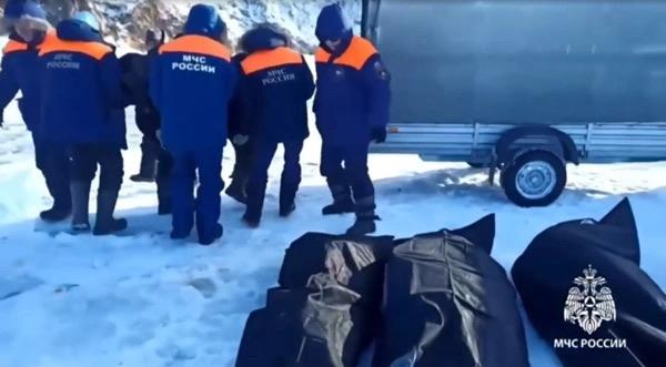 去俄罗斯旅游，最好选择成熟的旅游景点和大城市。小地方尽量别去，那里市场不规范，还