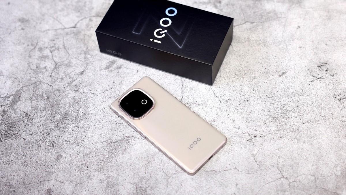 1699元杀疯了！天玑9400+配8000mAh千元机天塌了千元机直接捅