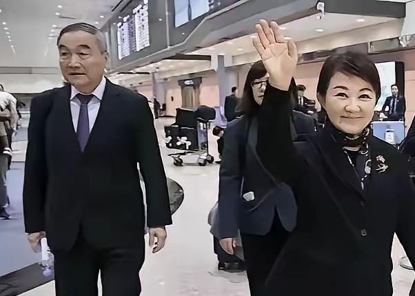 卢秀燕访美回台，接机现场冷清，卢秀燕涉及话题敏感，令多人不满3月21日，台中