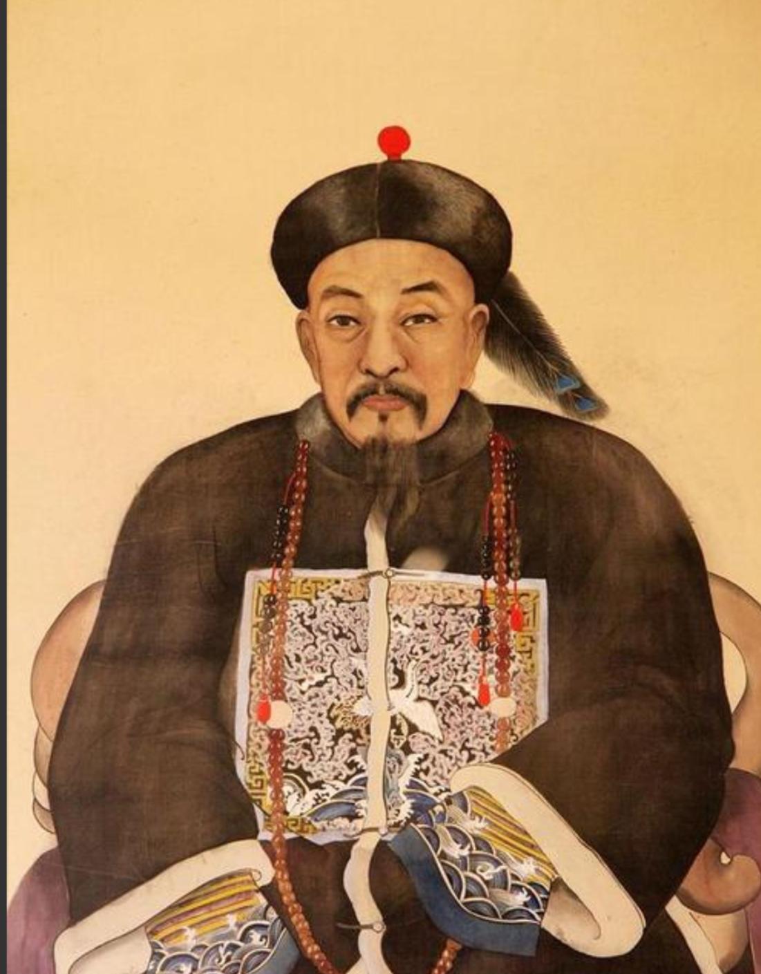 1703年，68岁的索额图被活活饿死在宗人府。康熙尤不解恨，又下令抄了他家，杀光