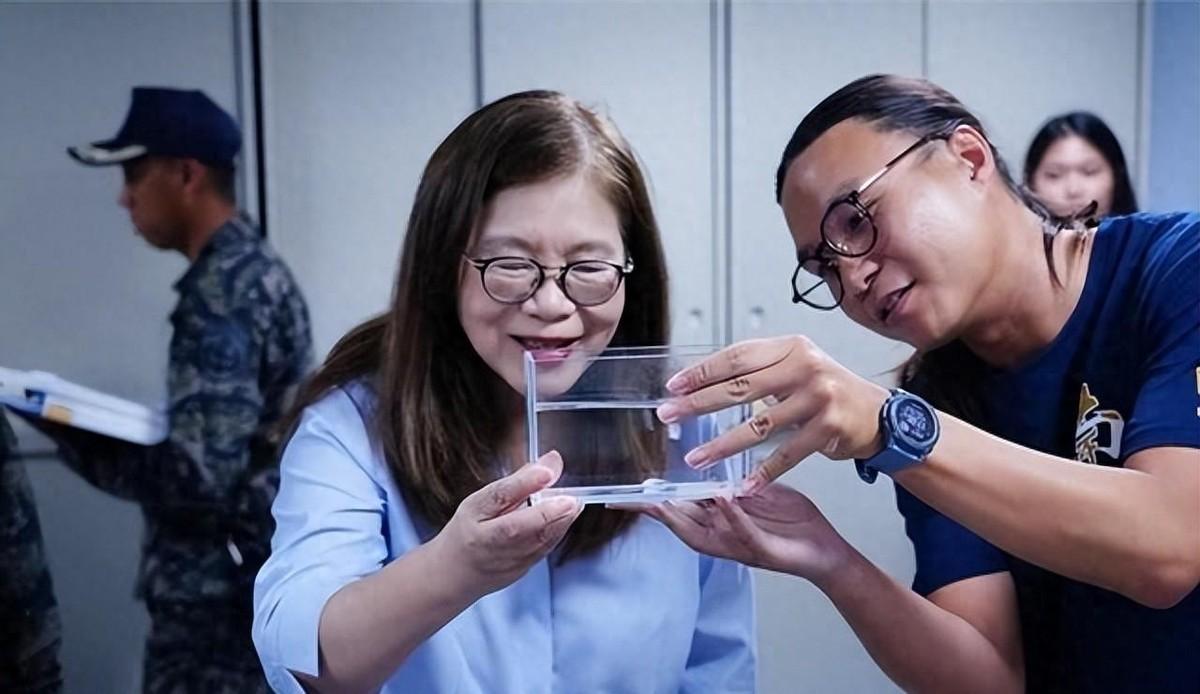 谁能想到！当美国带着7个小弟在咱们家门口搞出1.7万兵力的超大阵仗，当日本偷偷摸