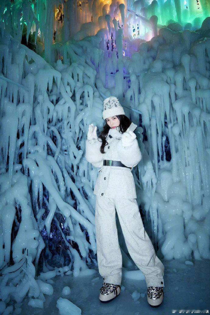 刘涛在哪过年也得问妈谈及过年的安排，刘涛直言要听妈妈的想法，妈妈在哪家就在哪，