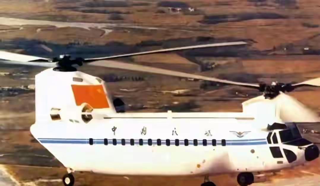 CH-47“支奴干”运输直升机。中国当年引进有美国的支奴干直升机。但是我们拆开