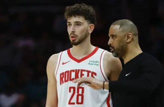 乌卡度应该是联盟最差的教练之一，换成斯波或者科尔，火箭这阵容应该能西部前二最