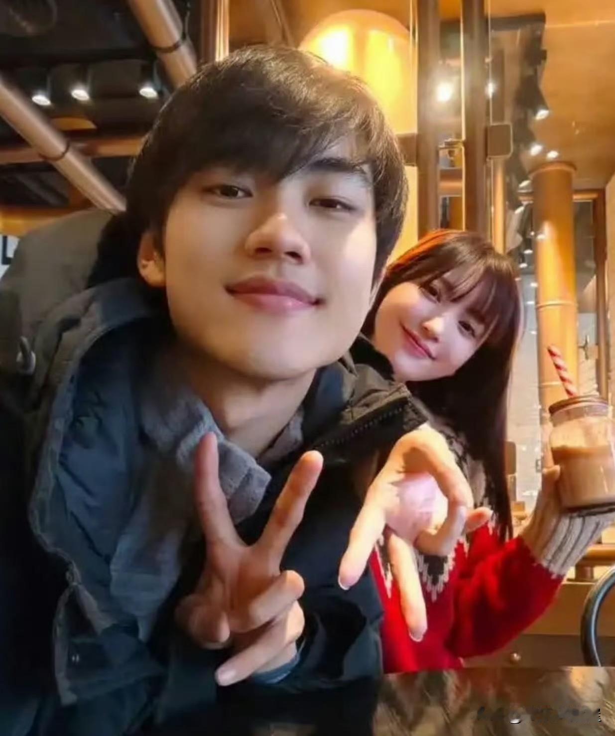 陈妍希没想到，周柯宇也没想到，他们两个没想到，刚刚因为《狙击蝴蝶》爆火，但