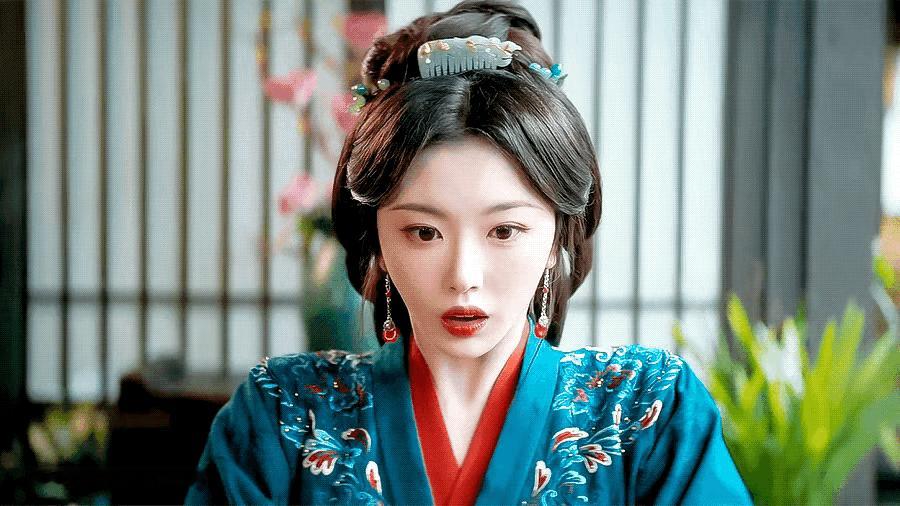 《折腰》里的郑楚玉，​只要她一出现，我就有点看不下去，​不是因为演技不行，也不是