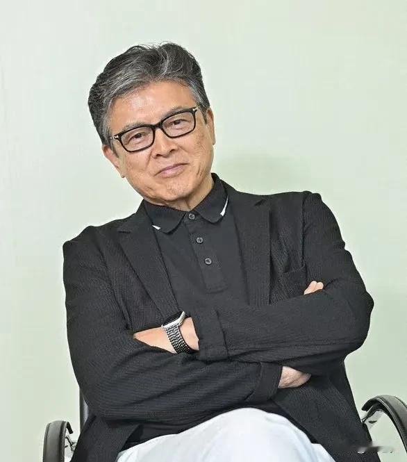 三浦友和老的优雅，慈祥，而且他是少有的日本男演员老后不带凶相的。山口百惠也是