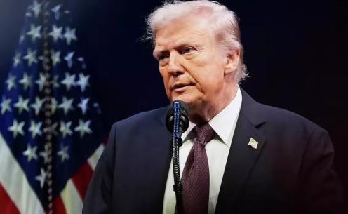终于明白！美国死死咬住中国不放，根源全被美专家一语道破了，全方位封锁从未停止，芯
