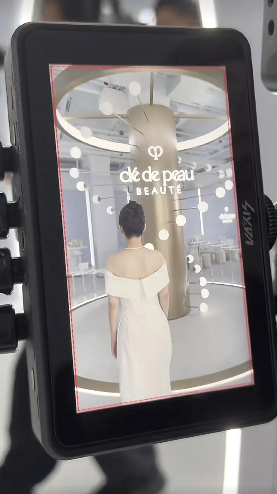 方媛迫不及待拍广告，还有点虎背熊腰！最近的郭富城特别火，尤其是2026年的央