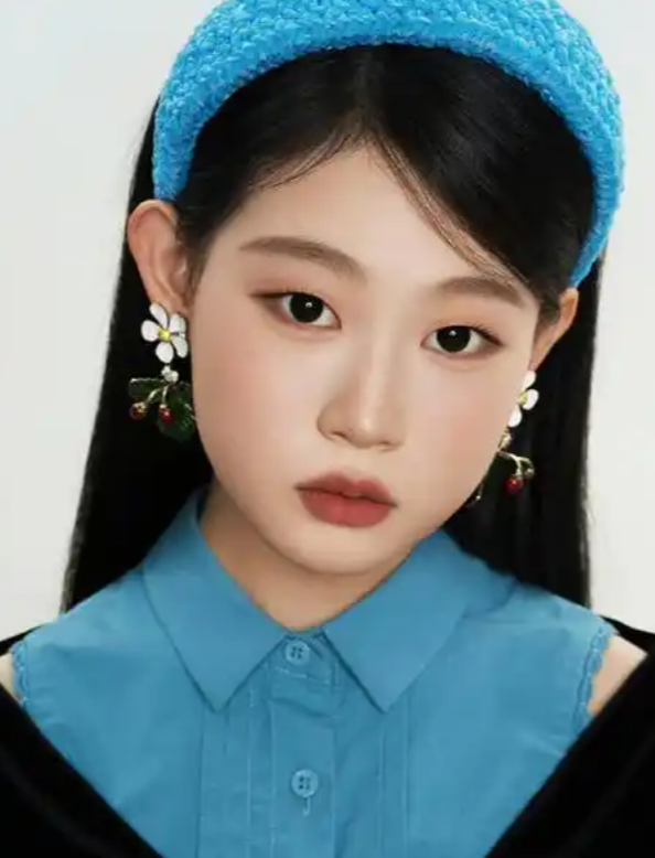 小沈阳这波操作真是让人一言难尽。他去年全国十几场演唱会人气爆棚，可回老家沈阳这场