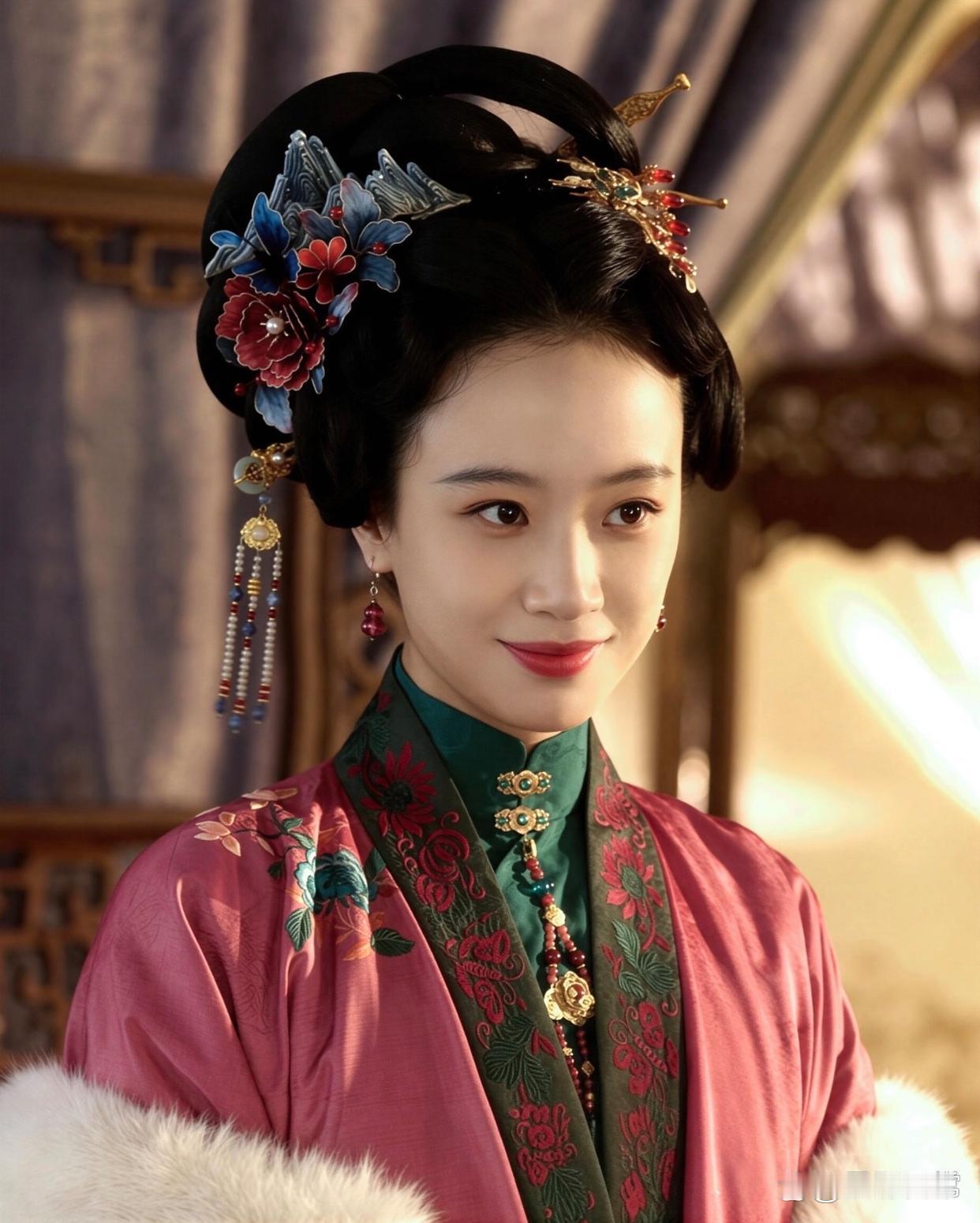 1.李梦有点被角色定型了，近些年接到的大多是疯批类人设，基本都是受尽委屈、遭遇