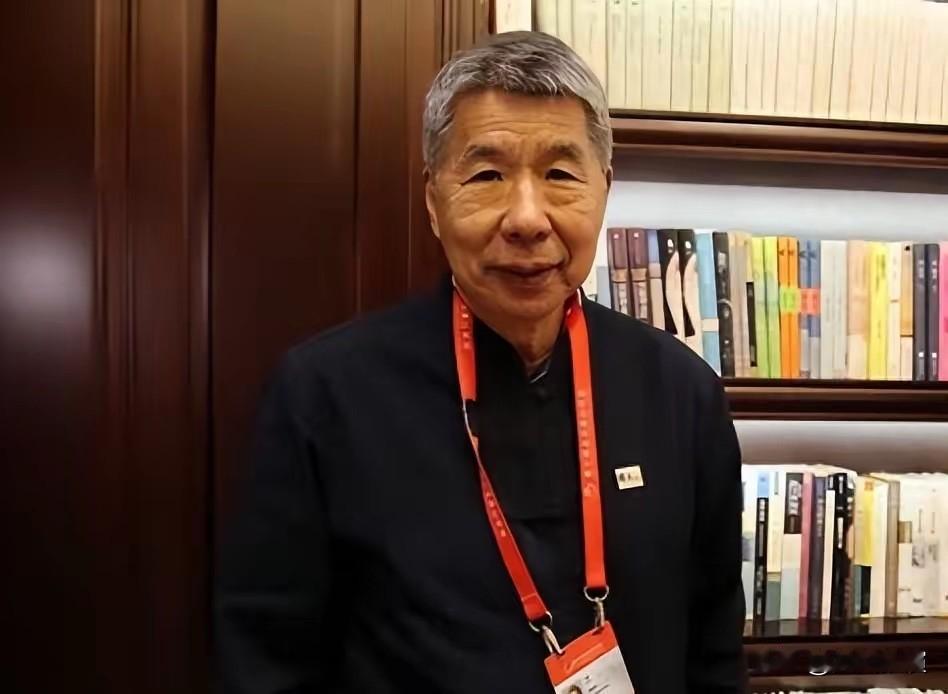 张亚中曾说：国民党有四种，第一是美国国民党，代表人物是朱立伦，主张亲美，一切都从