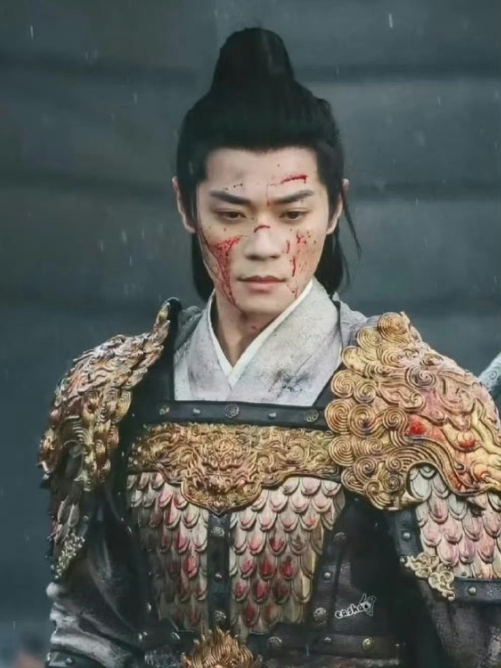 曹骏说想演乔峰就让他演，他行他能打！从小就能打，哪吒的时候就会耍枪了！不过话