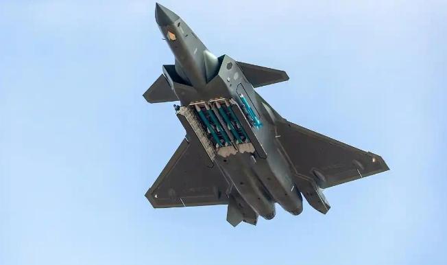 以歼20现在的隐身能力可以在日本韩国本土上空随便飞而不被发现吗？ 歼20的隐
