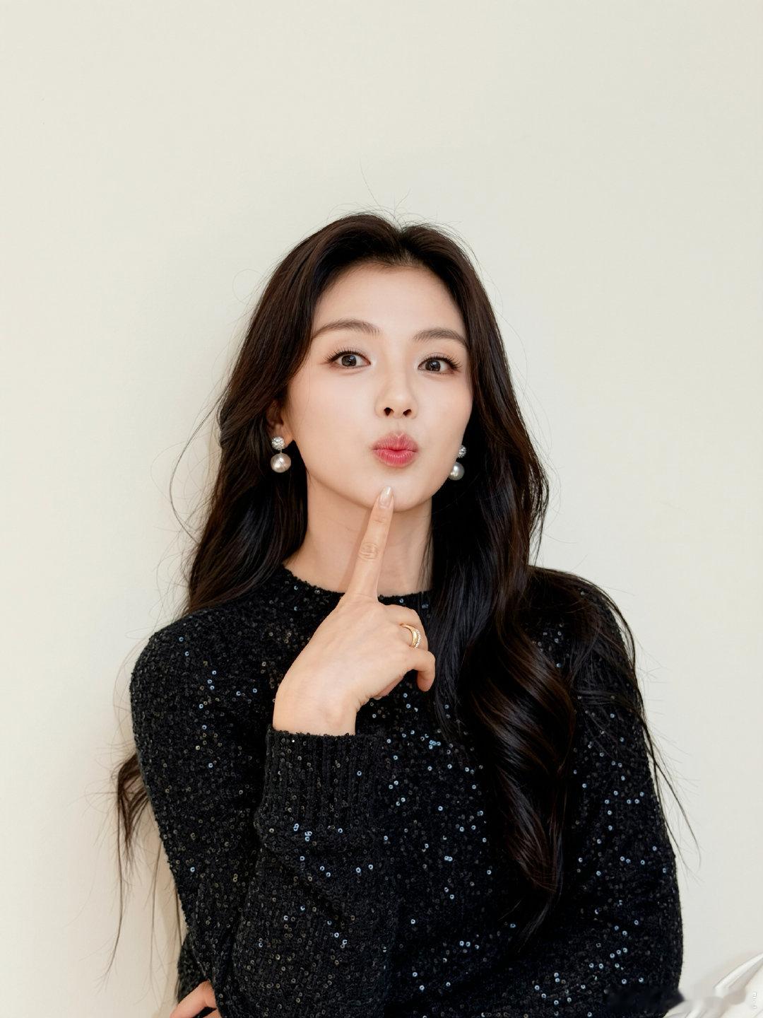 谁帮我把这几张图发给女娲娘娘请她把我下辈子的脸捏成刘涛这样​