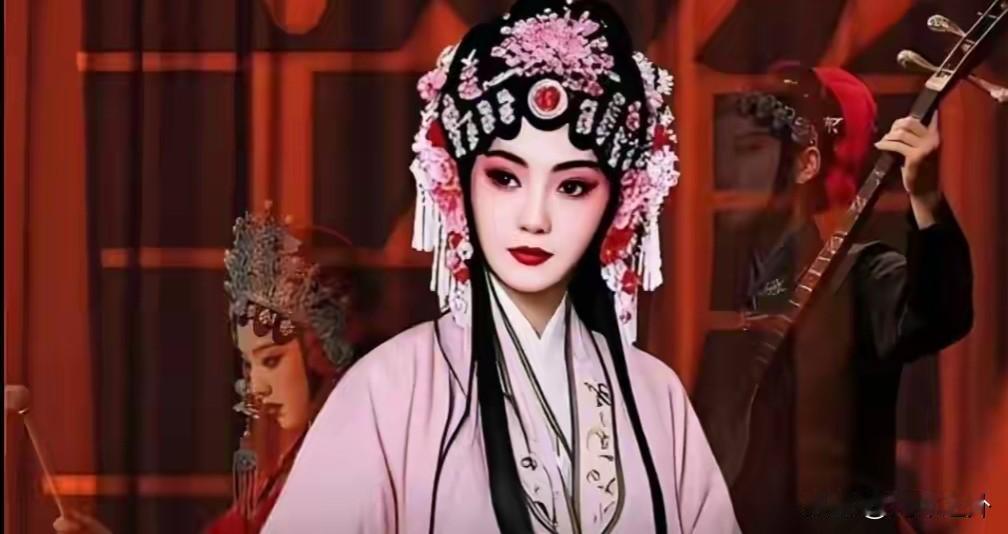 《主角》易青娥凭《打焦赞》爆红：戏台之上，有人落幕，有人权倾秦腔弦起，红衫