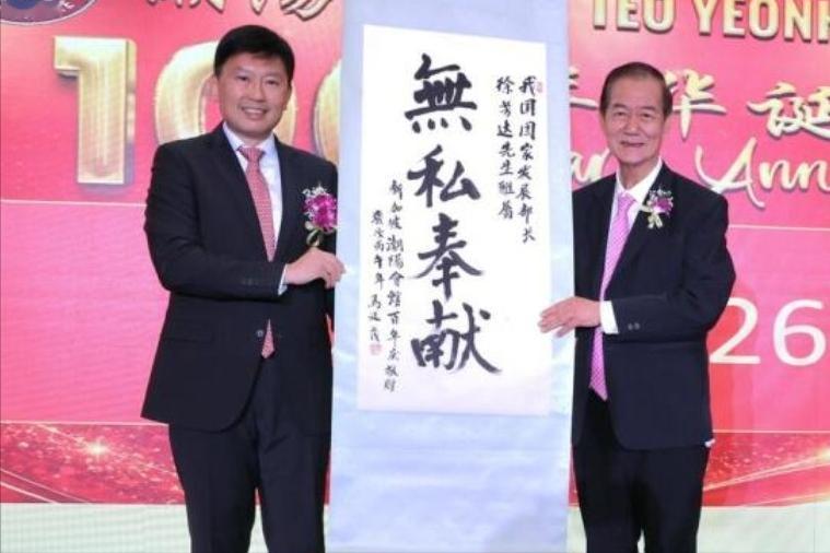新加坡的身份焦虑：华人占75%，为什么活得这么拧巴？75%是华人，官方语言却是
