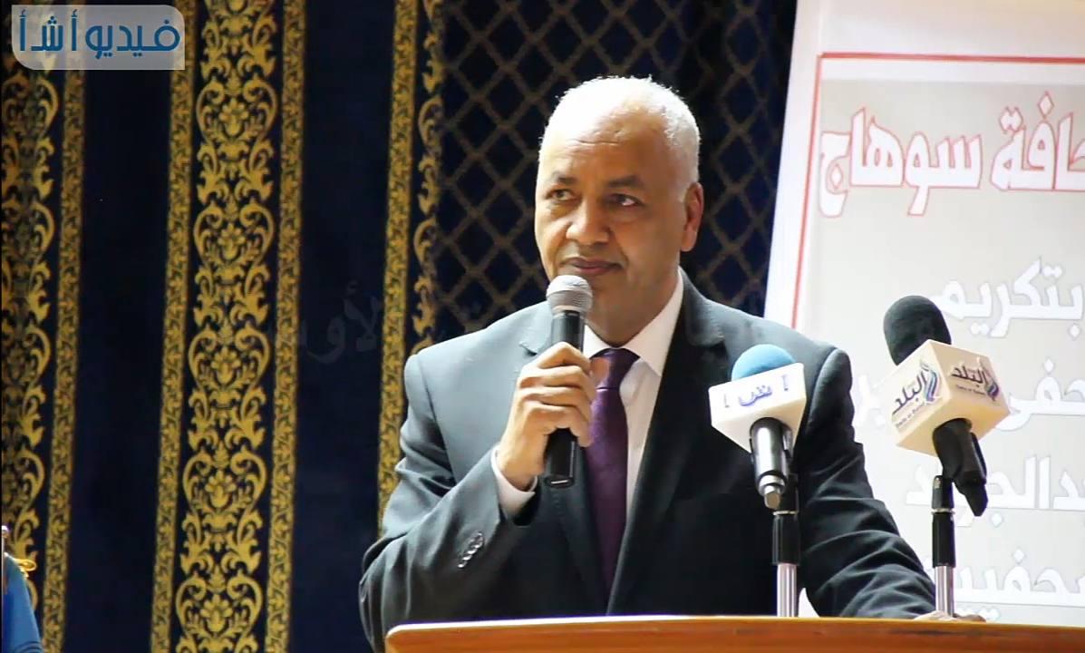 埃及议员穆斯塔法·巴克里强硬表态：曼德海峡是埃及经济命脉，若胡塞武装封锁海峡、威