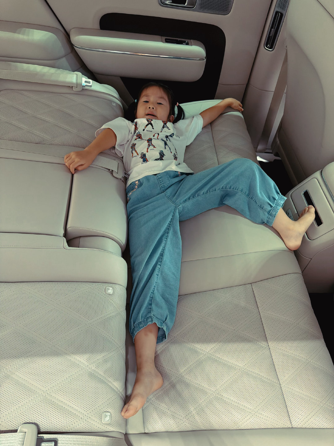 对小米澎程的评价就四个字：横躺竖卧#小米澎程##小米汽车#​