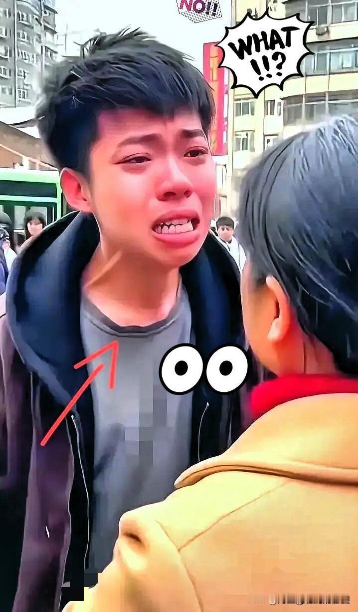 小区内一场母子间的争吵，戳中了多少普通男生的婚恋泪点。男孩急得大喊：“彩