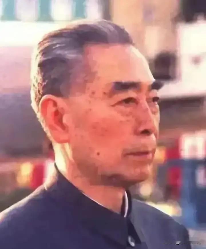 🌺🙏敬爱的周总理，致敬您的远志笃行，传承您的求索初心！“立志欲坚不欲锐，成功