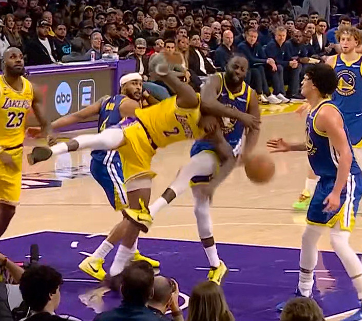 劈头盖脸…湖人