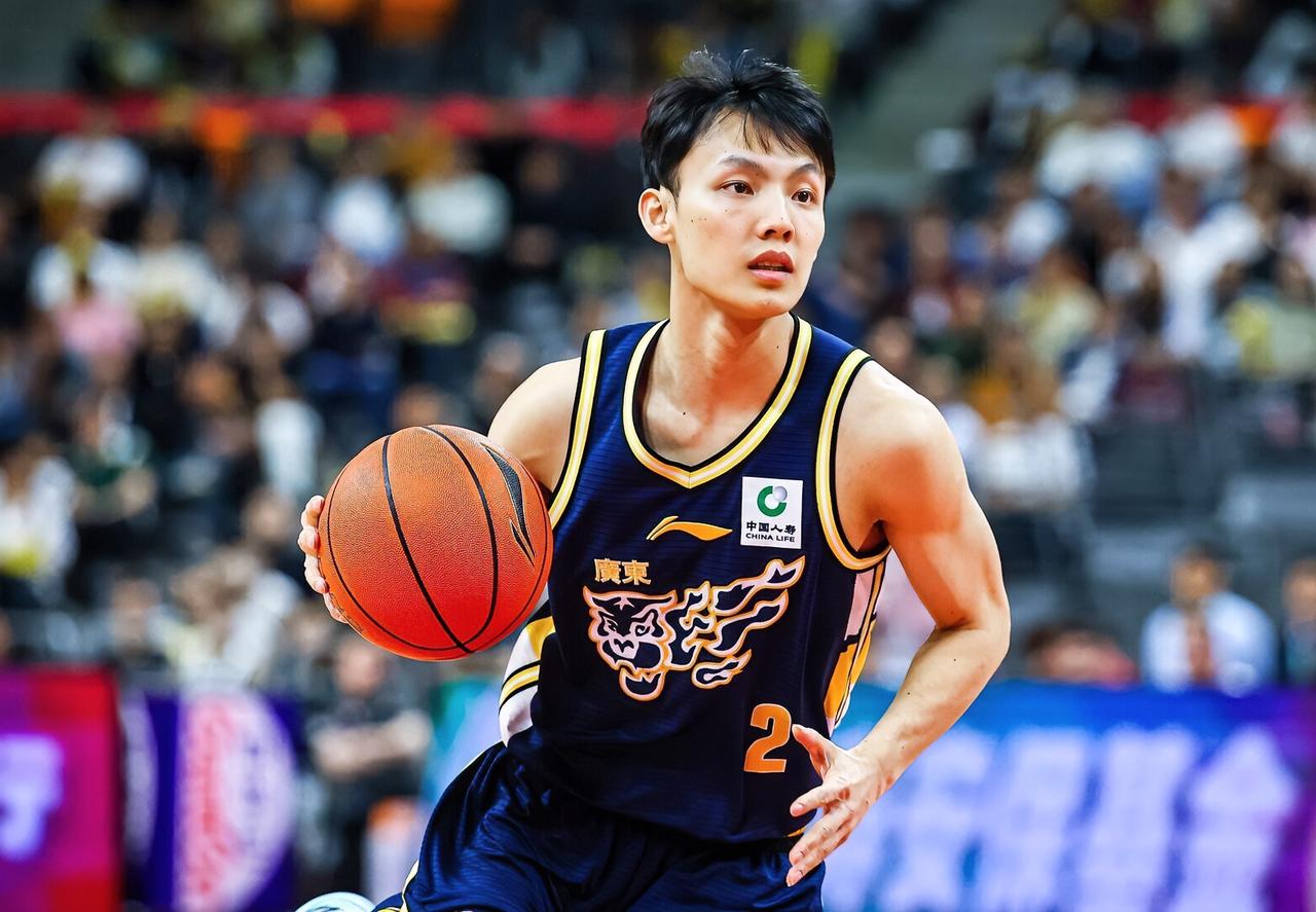 徐杰：胡椒仔，陈家政单节7中6，独得20分，你咋想的？你好像不怎么开心啊？？？