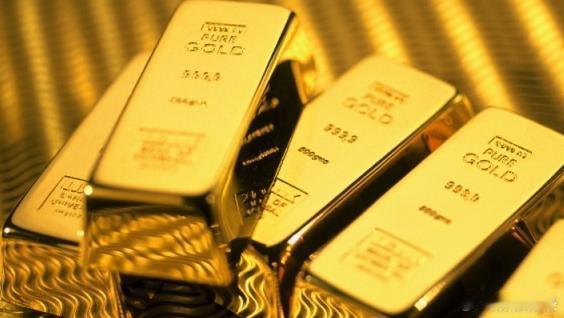 一是黄金价格在高位波动，二是国内相应黄金税收政策调整，让普通人投资实物黄金越来越