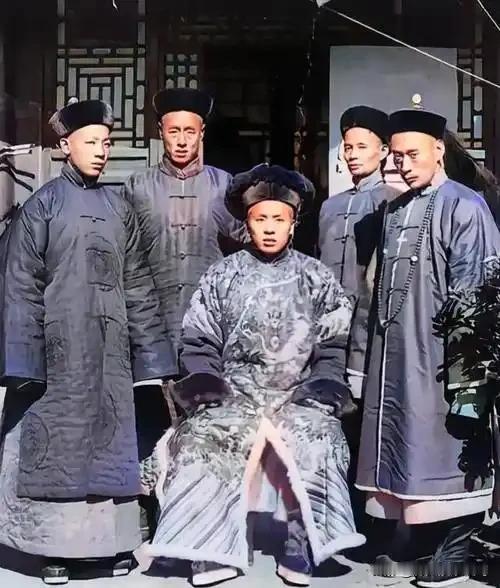 为什么清朝设立了满城而元朝没有设立类似的蒙城？虽然元朝统治也带有民族统治色彩