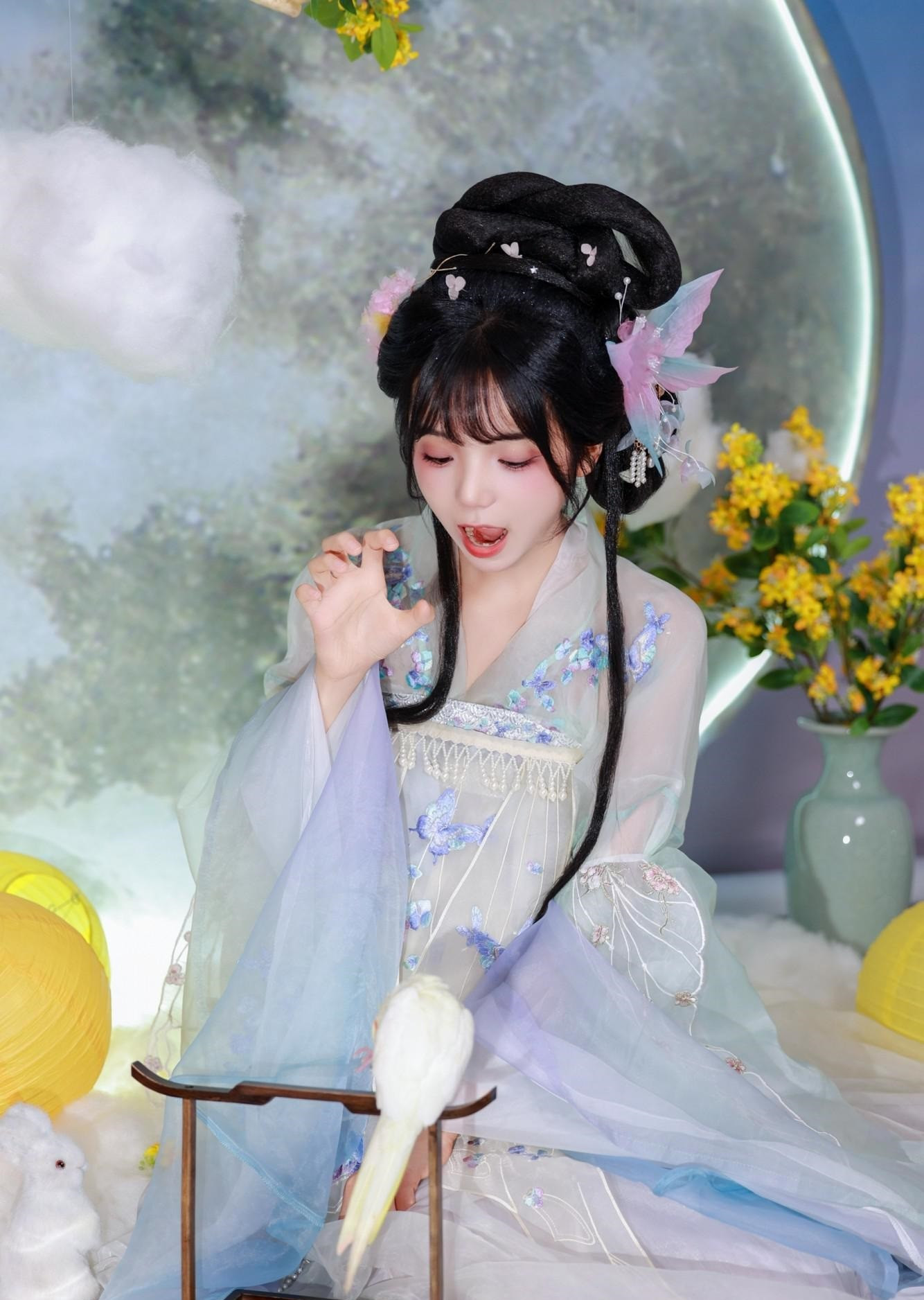古装美女，流落凡间的小仙女