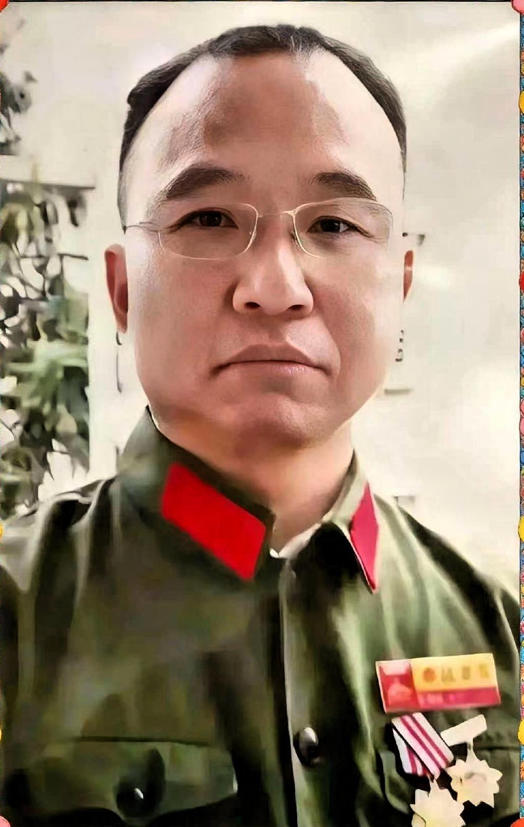 1984年，战士李陶雄中弹牺牲，送葬的过程中遗体竟两次从车上跌落，战士们红着眼眶