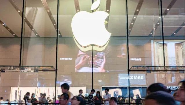 乔布斯时代造iPhone像捏橡皮泥，库克时代搞AI像给诺基亚刷系统——苹果最新A