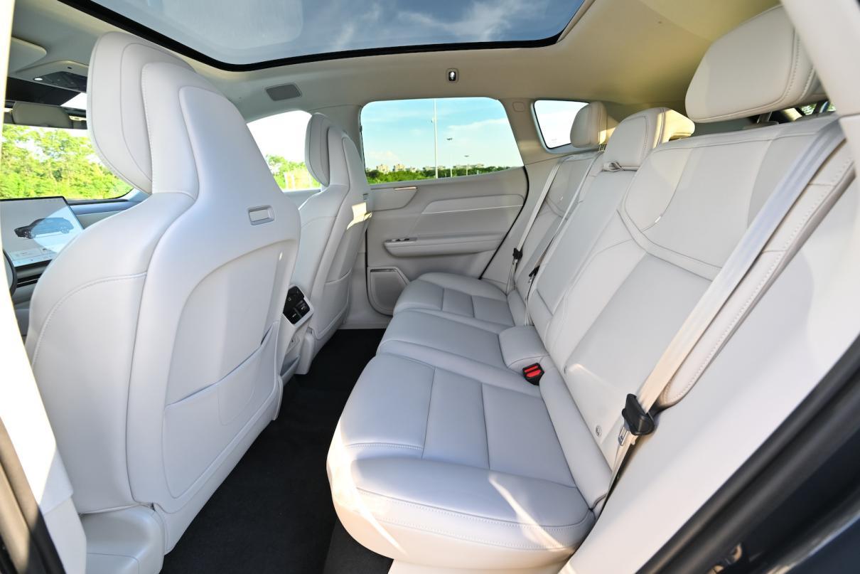 国补退坡了有“沃补”：沃尔沃置换限时补贴15000元起，购车用车无顾虑。“这