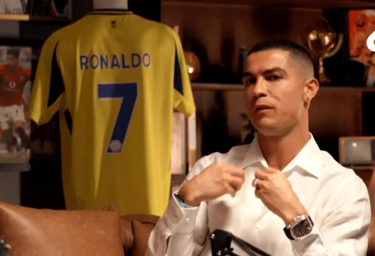 C罗说已准备好退役【C罗：我已准备好退役，陪伴家人】C罗接受摩根专访时，谈到了自