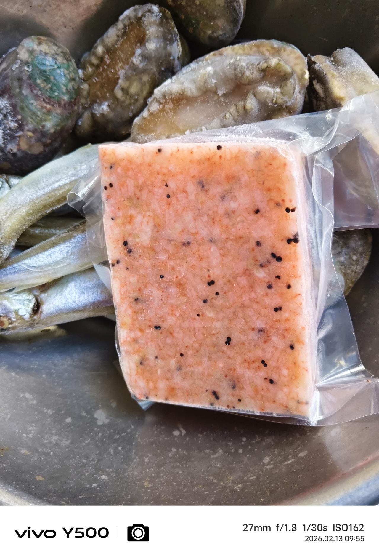 这都是什么好东西？真的是第一次见过，也不知道怎么个吃法？冰箱里实在装不下了，开