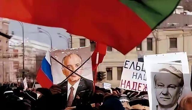 美国已成为第二个苏联？三大危机已浮出水面，它的下场比苏联更惨历史总是押着同样的韵