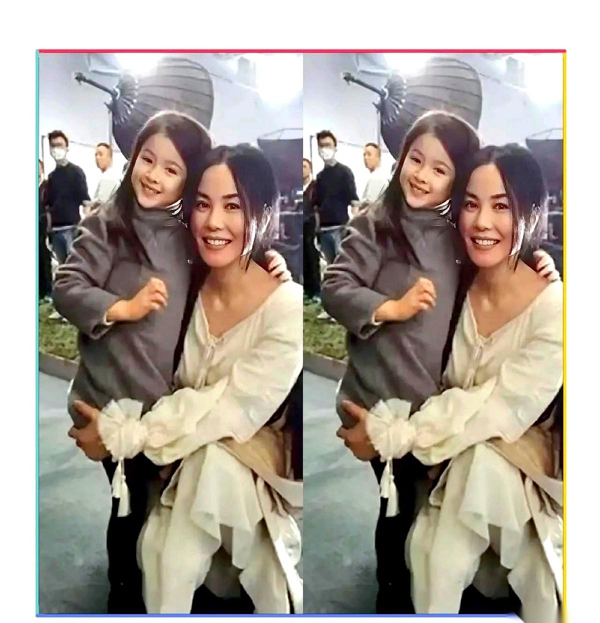 全网都在等王菲的笑话。前夫李亚鹏，欠债四千万，从大明星沦落到直播间里卖茶叶，头