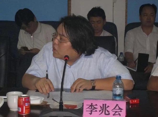 曾经那个被悬赏2000万让全网疯爪的山西首富李兆惠，后来怎么样了？他年仅2
