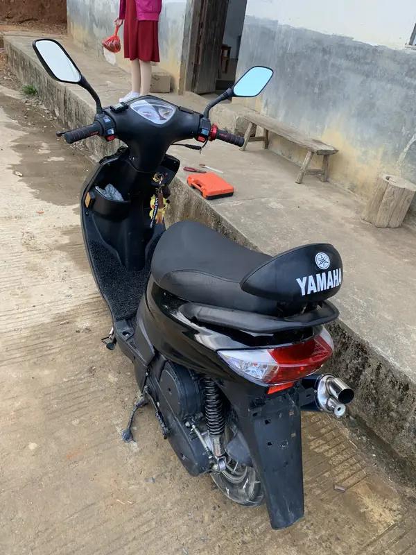 沪A牌照摩托车法拍这事太有意思了。一辆2017年的雅马哈摩托车，车本身就值250