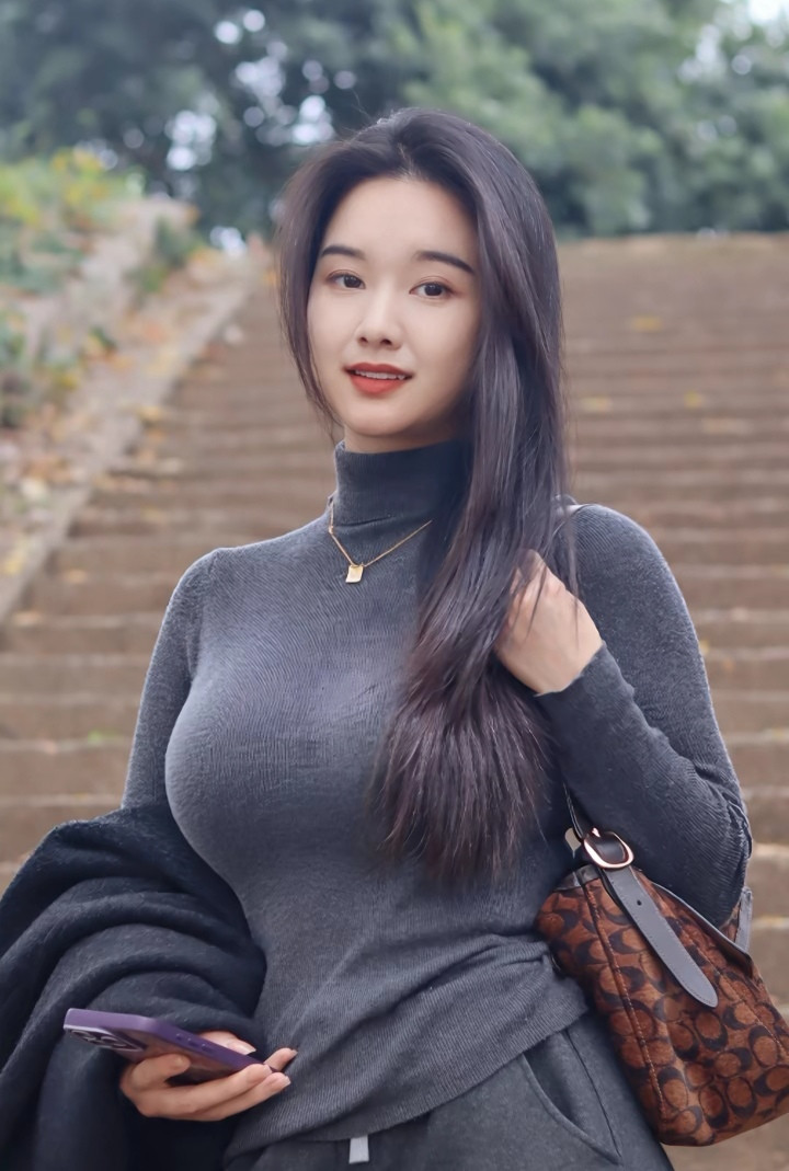 人中龙凤，女中豪杰