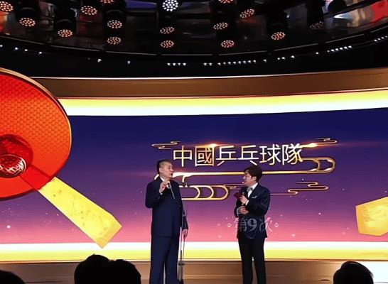 孙颖莎的这一段故事第一次被李爷爷讲出来！今晚李爷爷讲了莎莎的故事几，也蛐蛐了莎