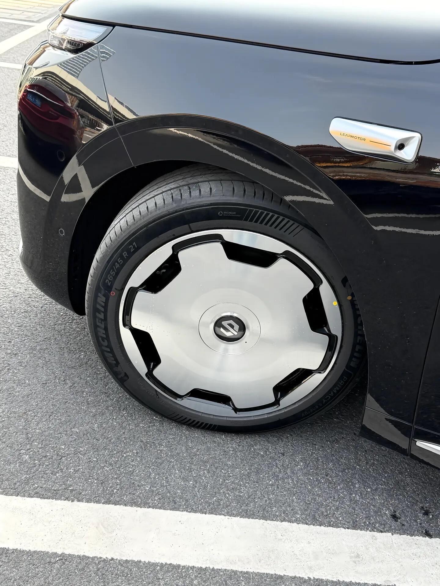 零跑D19零跑D19的颜值真的没话说！