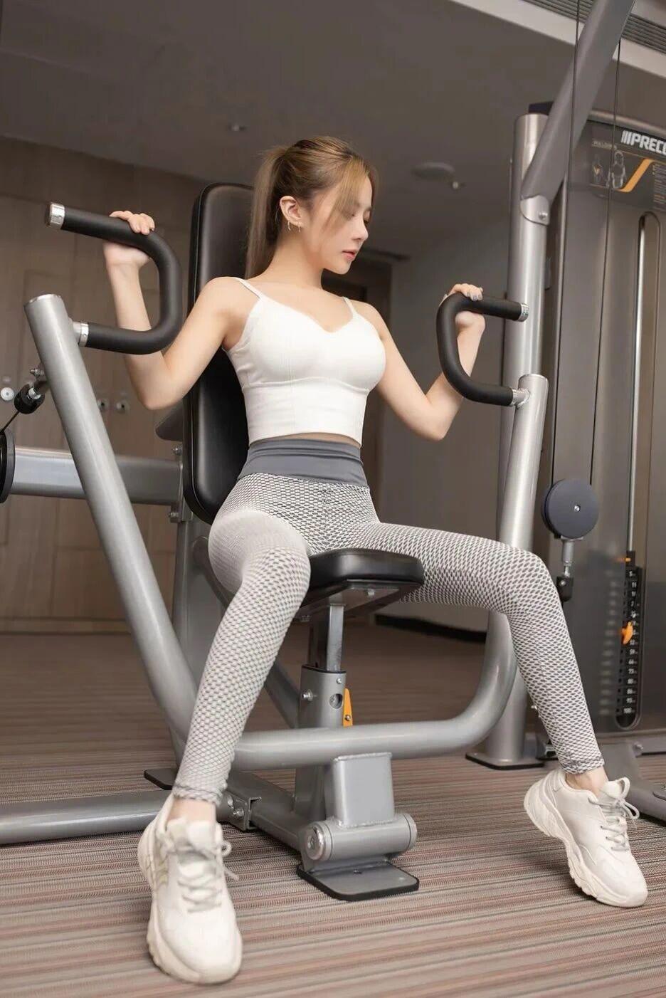 练习瑜伽有什么好处?练瑜伽好处可太多了。首先能调节免疫力，改善血液循环，减少像