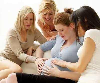 摸孕妇肚子真的会造成胎儿脐带绕颈么? 主要还是手法的问题