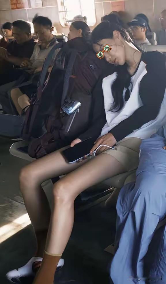 河南登封这女孩子简直被那个村医活活害惨了，她四处求职，却无人敢录用，接着是男朋友