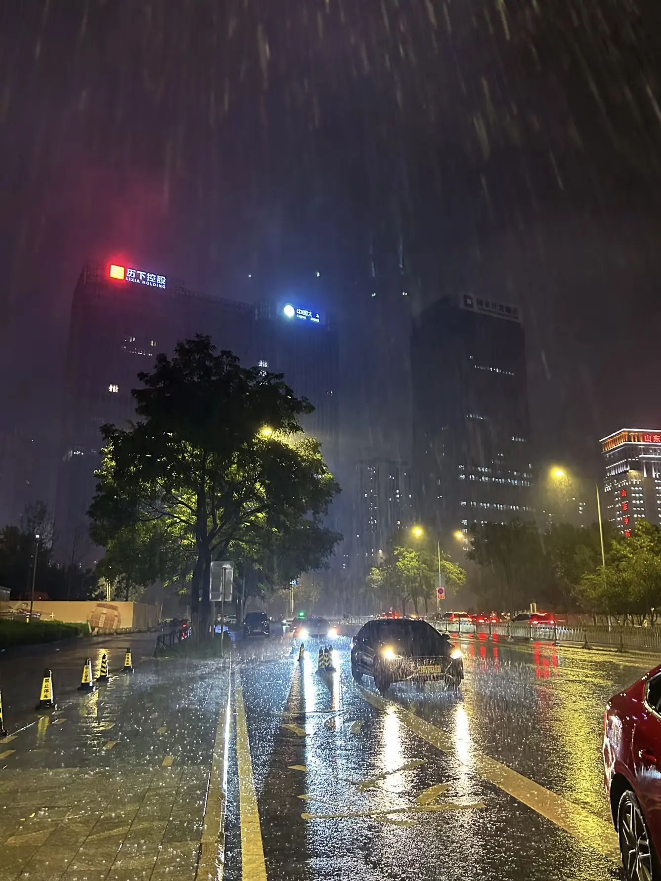 雨天会放大人的情绪