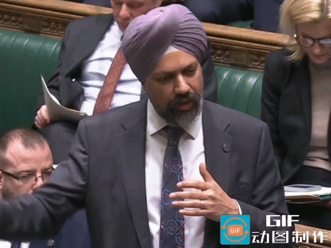 斯塔默，别把六代机研发压箱底斯塔默刚从日本回来，屁股还没坐热，英国议会里的质问